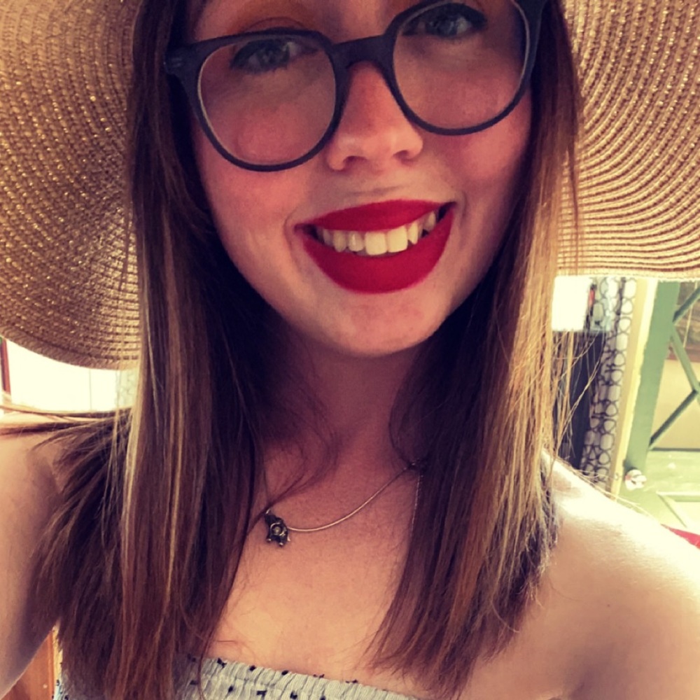 Meet your Posher, Katelyn